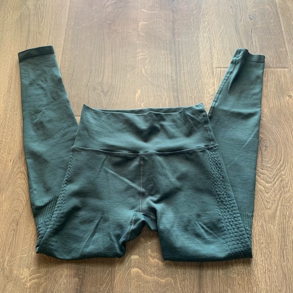 Alphalete Pants - Alphalete halo leggings